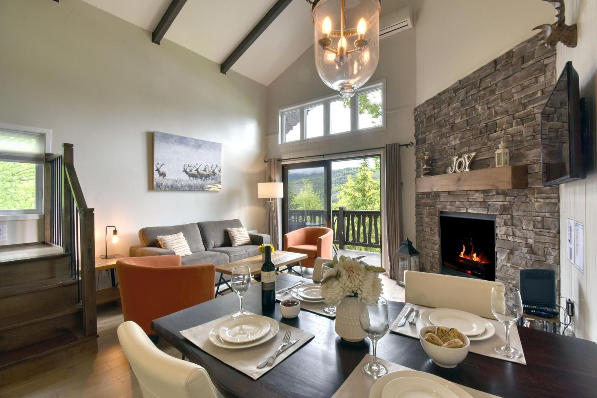 Stunning Condo - View On Lake Tremblant & Mountain Мон-Трамблан Экстерьер фото